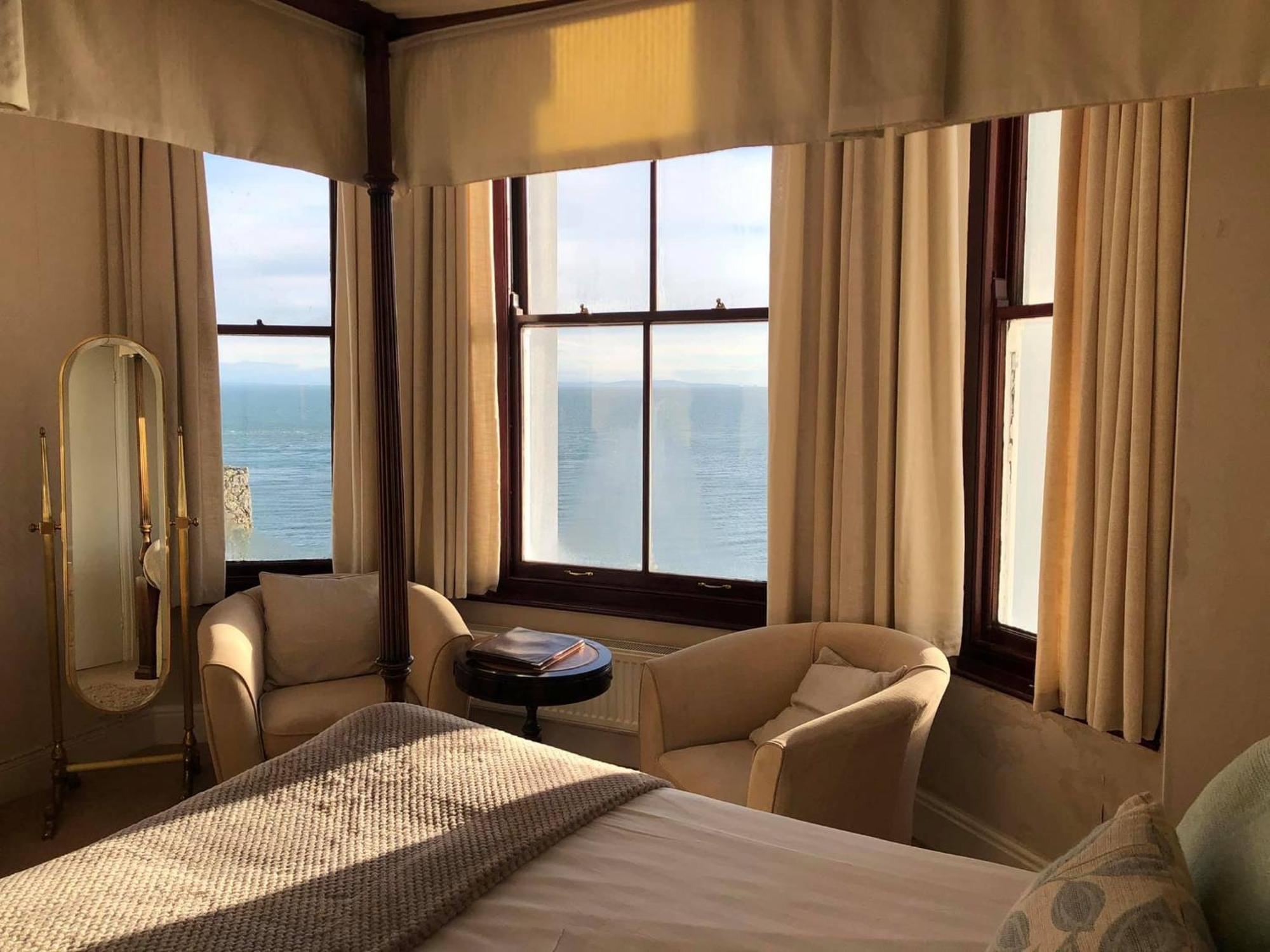 No: 1 The Esplanade Guest Accommodation. Tenby Exterior photo