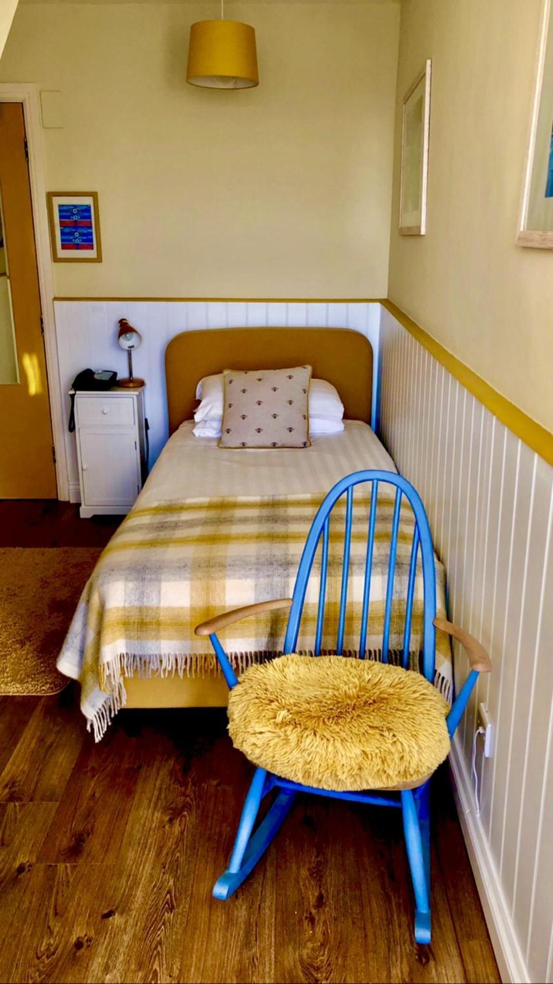 No: 1 The Esplanade Guest Accommodation. Tenby Exterior photo